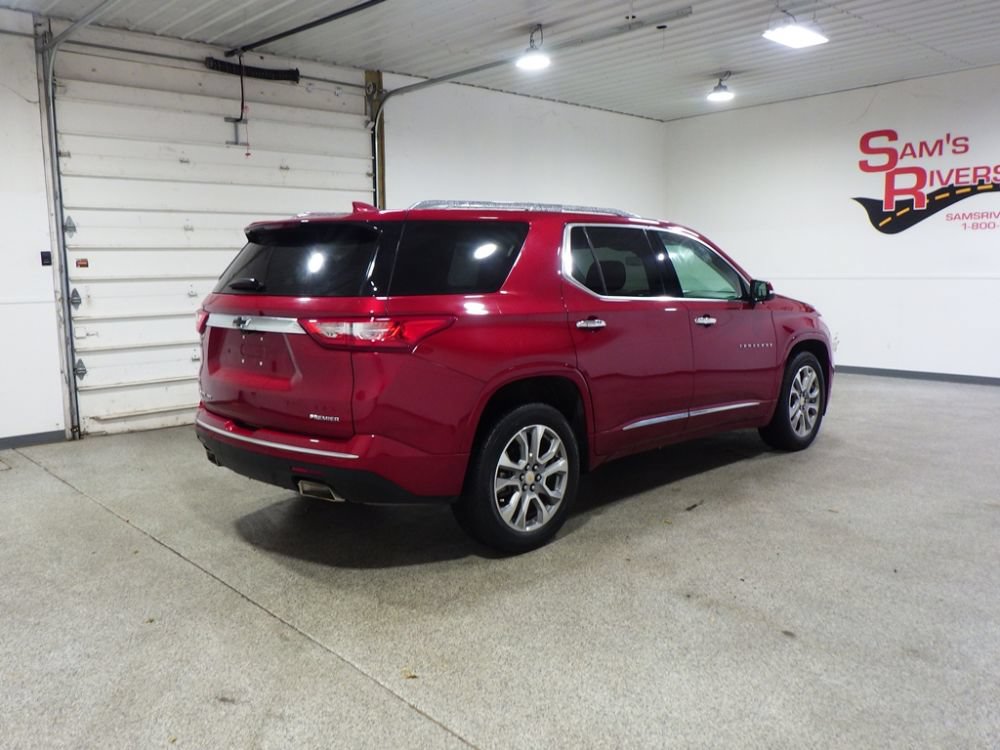 Used 2020 Chevrolet Traverse Premier w/ LPO, Cargo Package AWD/4WD image 4