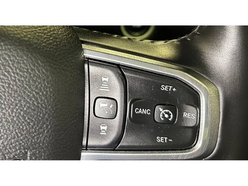 Used 2022 RAM 1500 Laramie AWD/4WD image 27
