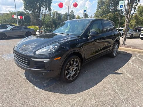 Used 2018 Porsche Cayenne Platinum Edition AWD/4WD image 3