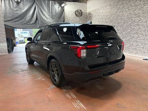 Used 2025 Ford Explorer ST-Line w/ Premium Package RWD image 5