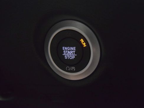 New 2027 Chrysler Pacifica Select AWD/4WD image 22