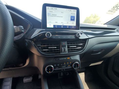 Used 2025 Ford Escape ST-Line FWD image 15