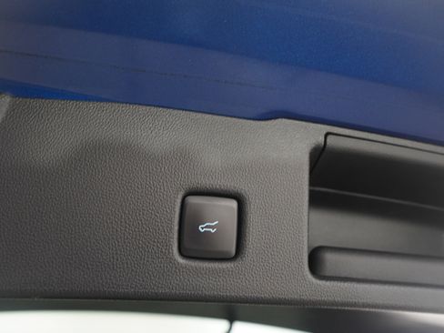 Used 2022 Ford Escape SEL w/ Technology Package image 11