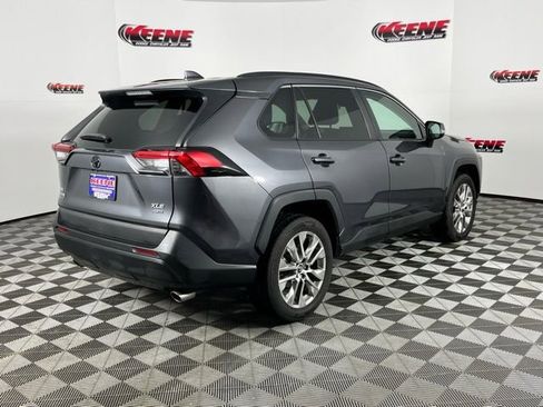 Used 2020 Toyota RAV4 XLE Premium image 3
