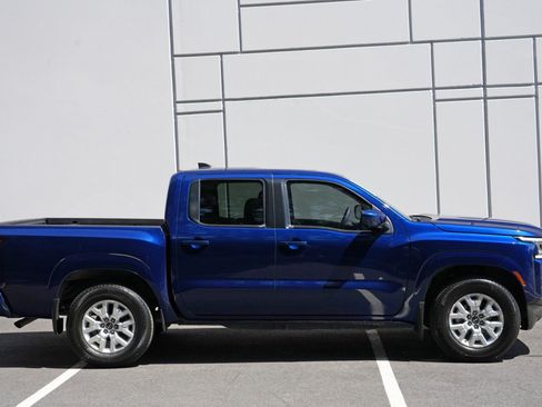 Used 2023 Nissan Frontier SV w/ SV Premium Package RWD image 50
