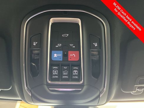 New 2025 Jeep Grand Cherokee Limited w/ Luxury Tech Group II image 16