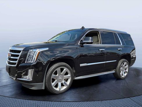 Used 2020 Cadillac Escalade Luxury AWD/4WD image 2