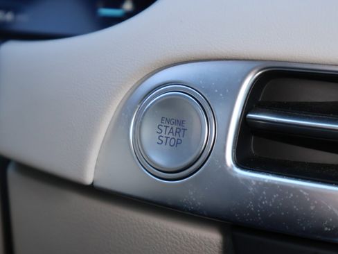 Used 2023 Hyundai Palisade Calligraphy image 18