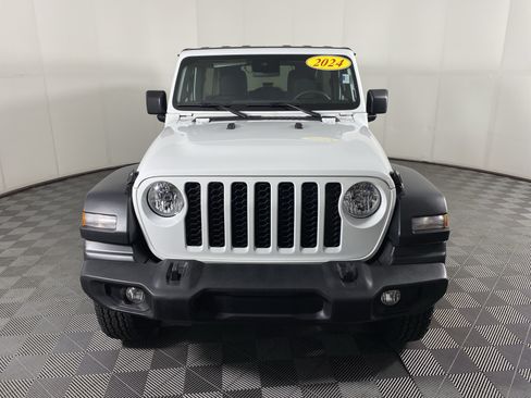 Used 2024 Jeep Wrangler Unlimited Sport AWD/4WD image 11