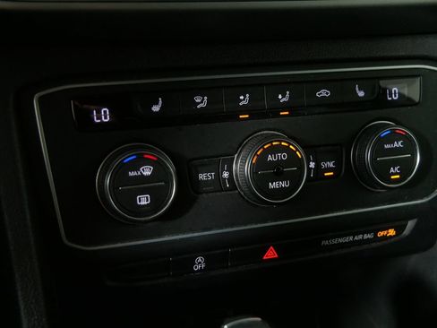 Used 2019 Volkswagen Atlas SE w/ Towing Package AWD/4WD image 22