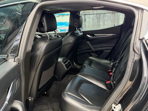Used 2018 Maserati Ghibli RWD image 15