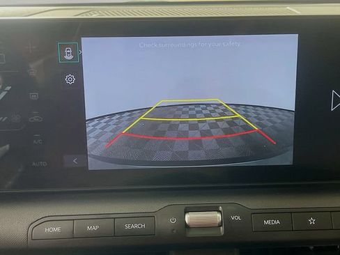 Used 2025 Kia K4 EX FWD image 14