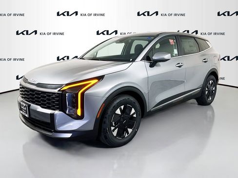 New 2026 Kia Sportage LX image 3