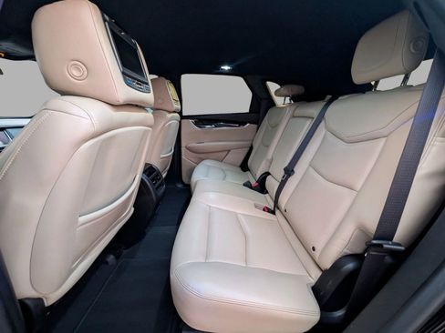 Used 2017 Cadillac XT5 FWD image 27