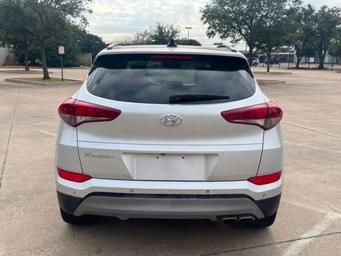 Used 2018 Hyundai Tucson Value w/ Cargo Package image 4