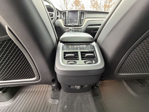 Used 2019 Volvo XC60 T6 Inscription w/ Protection Package Premier image 19