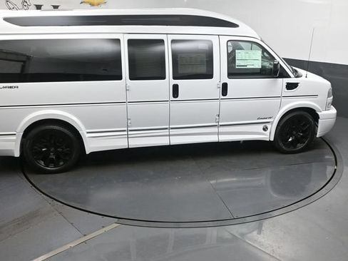 New 2026 Chevrolet Express 2500 Extended w/ Driver Convenience Package RWD image 26