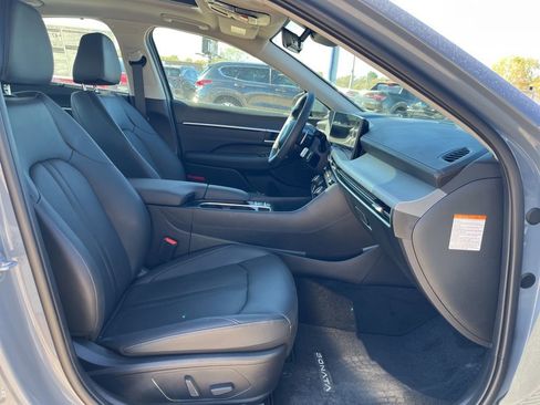 Used 2025 Hyundai Sonata Limited FWD image 18