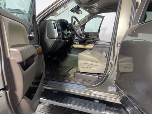 Used 2015 Chevrolet Silverado 3500 LTZ w/ Duramax Plus Package image 9