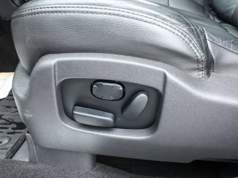 Used 2019 Lincoln MKT AWD image 14