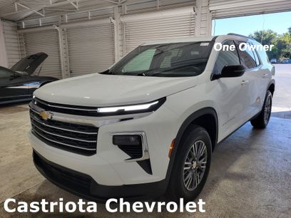 Certified 2025 Chevrolet Traverse LT