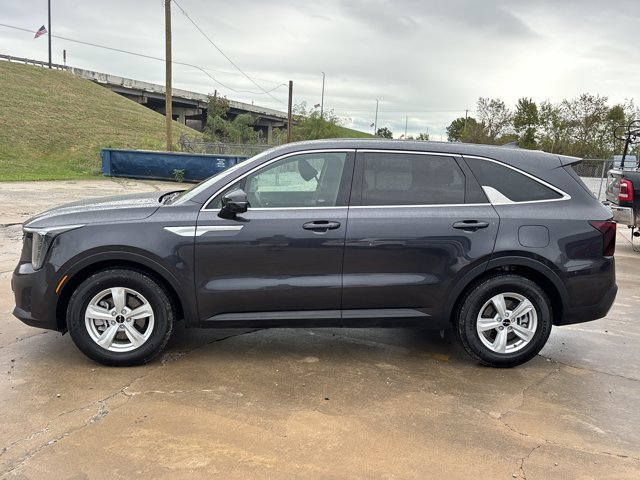 Used 2026 Kia Sorento LX FWD image 9