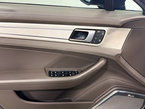 Used 2023 Porsche Panamera GTS image 22