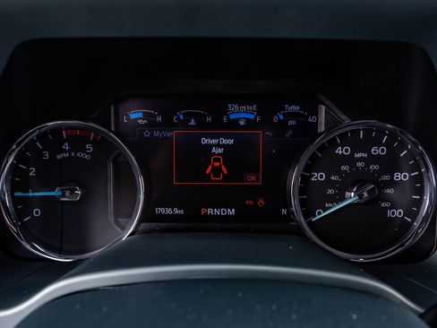 Used 2022 Ford F350 Platinum image 19