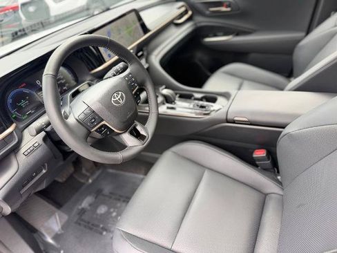 Used 2026 Toyota Crown Signia w/ Advanced Technology Package AWD/4WD image 15