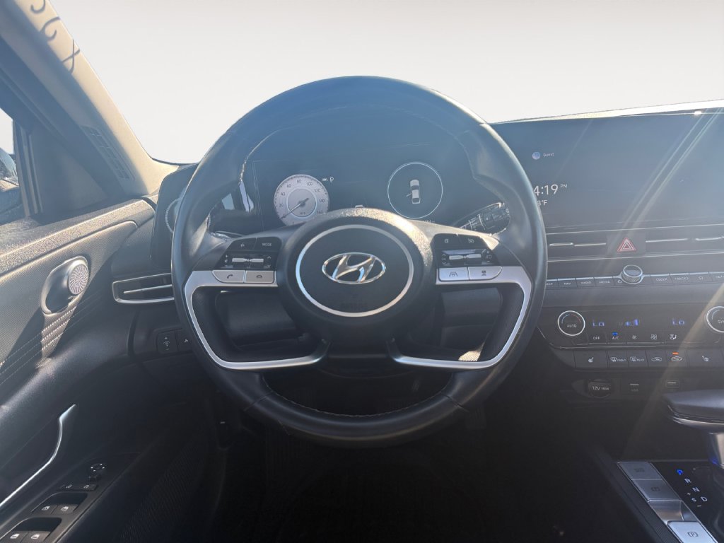 Used 2021 Hyundai Elantra Limited FWD image 12