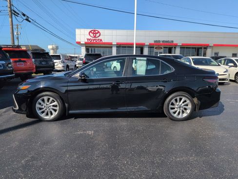 Used 2021 Toyota Camry LE AWD/4WD image 2