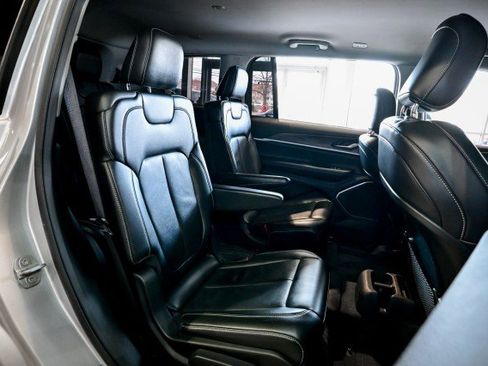 Used 2021 Jeep Grand Cherokee L Limited image 25