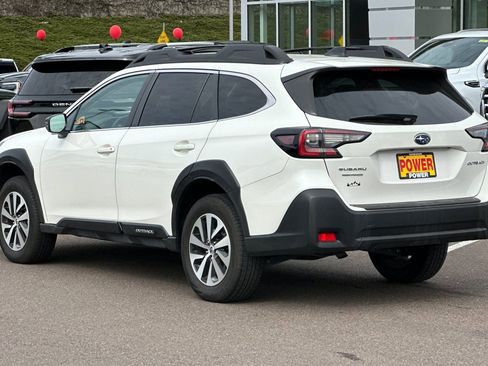 Used 2023 Subaru Outback Premium image 6
