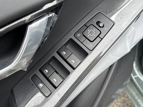 New 2025 Kia Niro Wind image 16