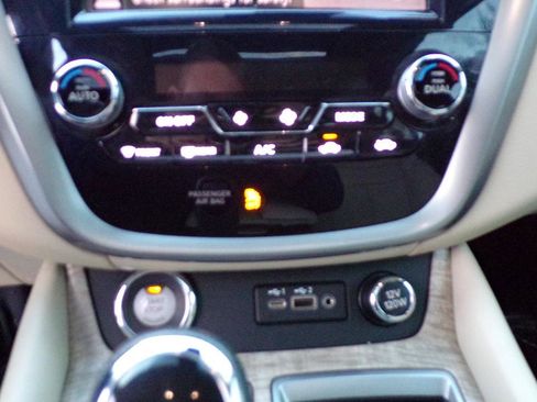 Used 2023 Nissan Murano SL w/ SL Moonroof Package AWD/4WD image 23