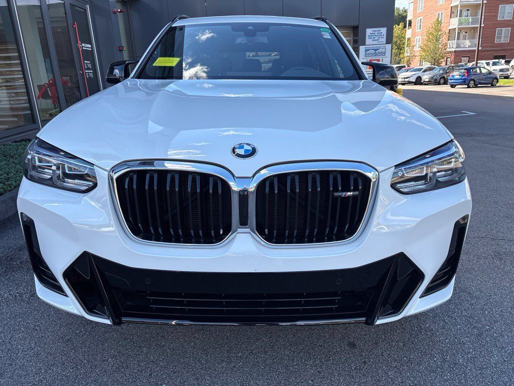 Used 2023 BMW X3 M40i AWD/4WD image 3