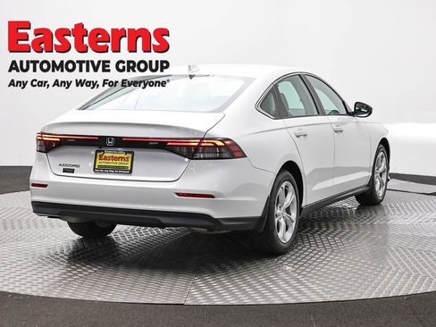 Used 2025 Honda Accord LX image 5