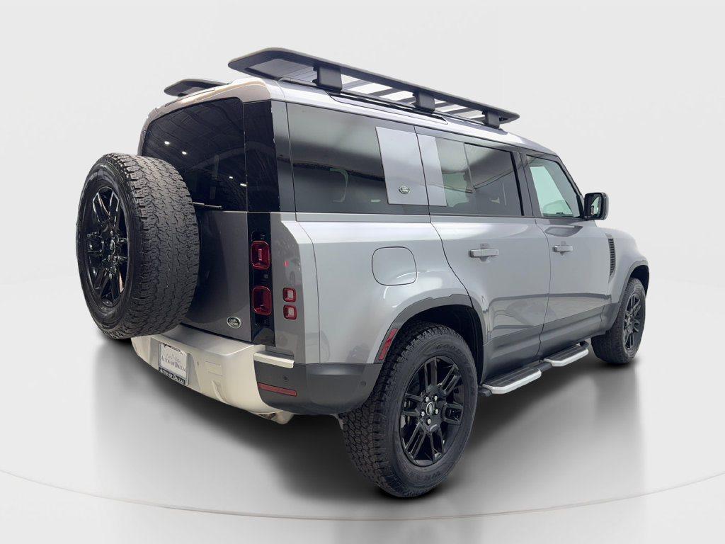 Used 2023 Land Rover Defender 110 SE AWD/4WD image 7