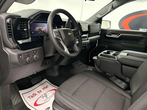 New 2026 Chevrolet Silverado 1500 LT w/ Z71 Off-Road Package AWD/4WD image 11