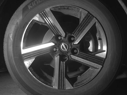 Used 2025 Nissan Sentra SV image 13