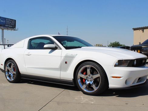 Used 2010 Ford Mustang GT RWD image 73