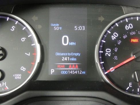 Used 2020 Toyota RAV4 LE image 39