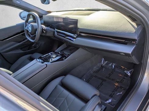 Certified 2024 BMW 530i w/ M Sport Package image 21