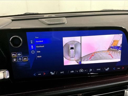 Used 2024 Chevrolet Traverse Z71 w/ Enhanced Driving Package image 14