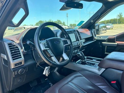 Used 2015 Ford F150 Platinum w/ Equipment Group 701A Luxury RWD image 9