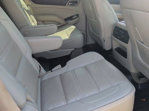 Used 2015 GMC Yukon Denali w/ Premium Package AWD/4WD image 10
