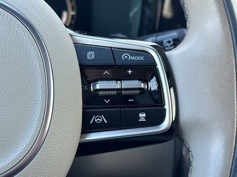 Certified 2023 Kia Sorento SX Prestige image 38