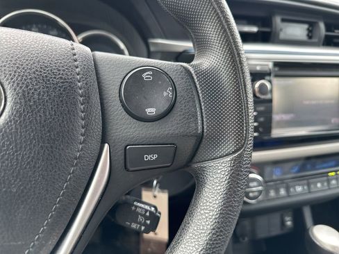 Used 2016 Toyota Corolla LE FWD image 21