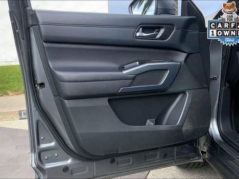 Used 2023 Nissan Pathfinder SL w/ SL Premium Package image 23