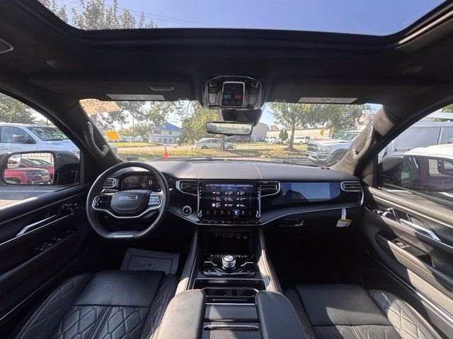 Used 2025 Jeep Grand Wagoneer Series III w/ Rear Seat Video Group 1 AWD/4WD image 2
